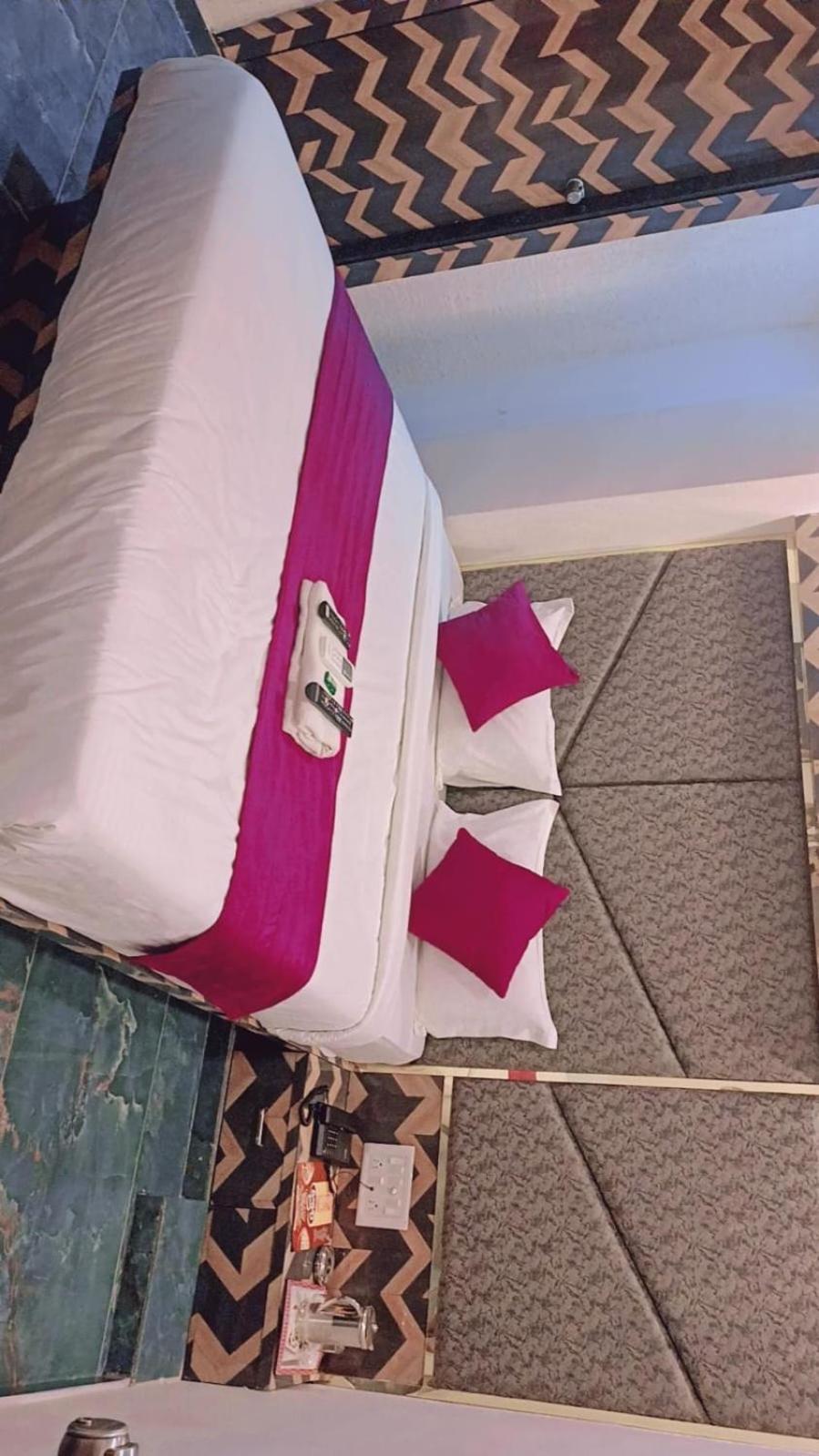 Hotel Karnavati Ahmedabad Luaran gambar
